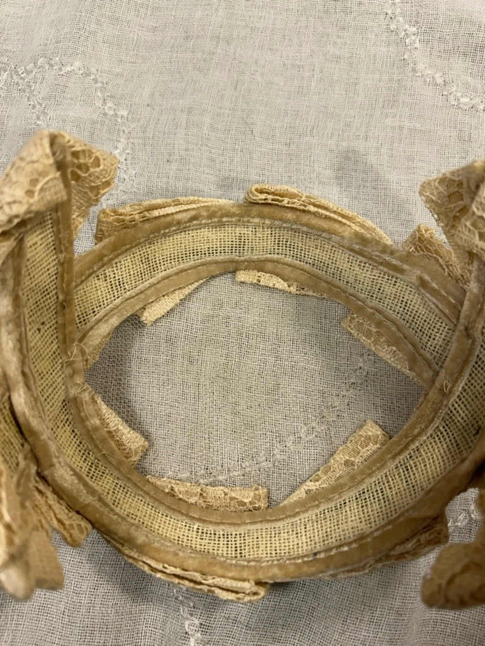 Vintage lace headpiece halo piece - Picture 8 of 11